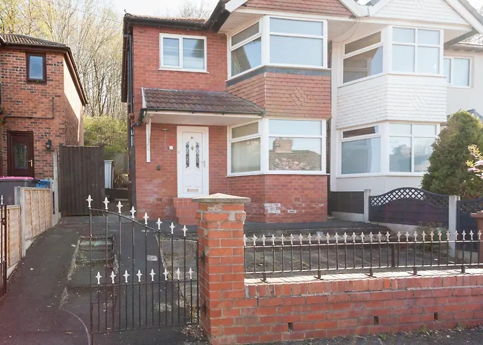 Cosy 3 Bedroom House In Quiet Residential Area