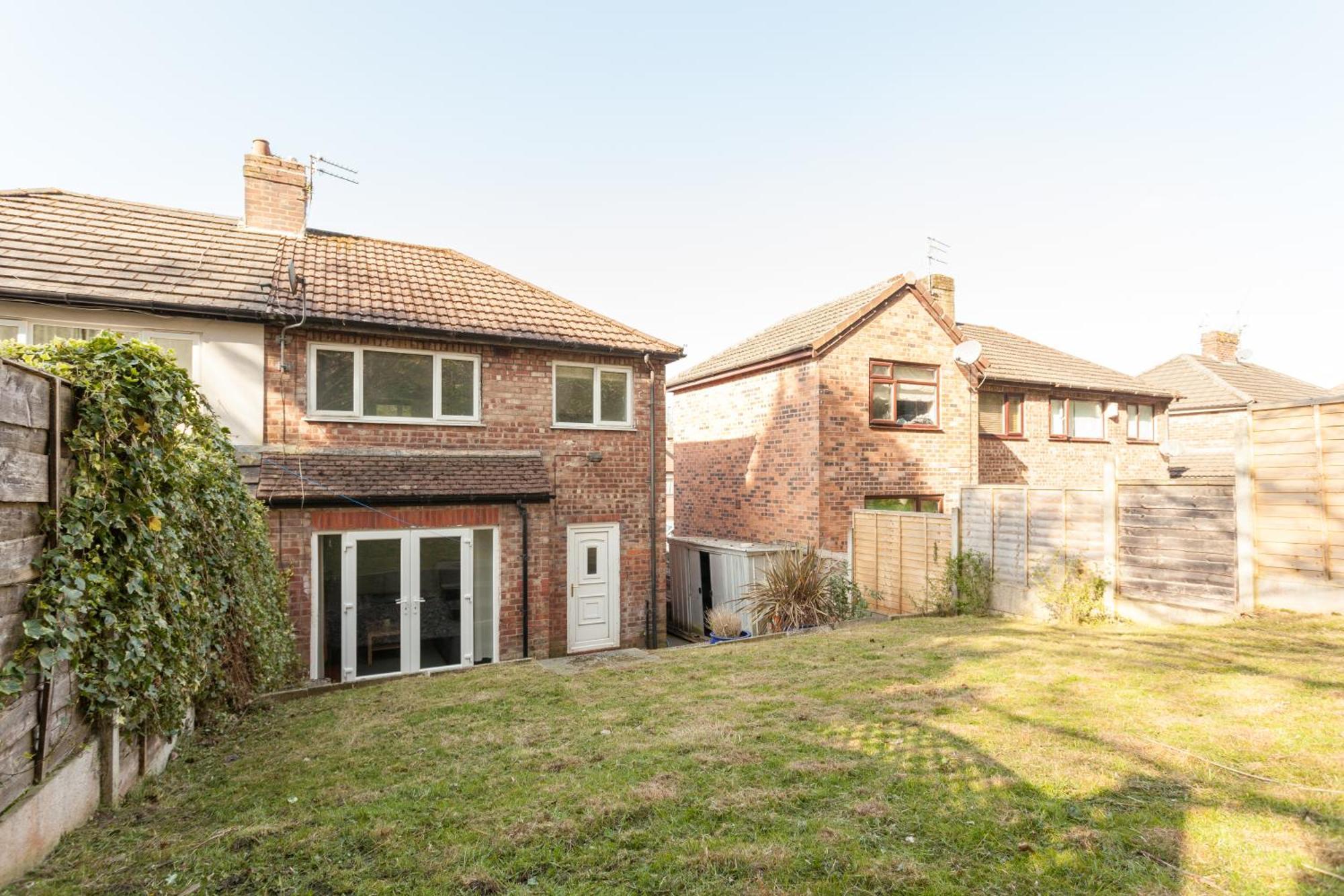 Cosy 3 Bedroom House In Quiet Residential Area Apartment Manchester