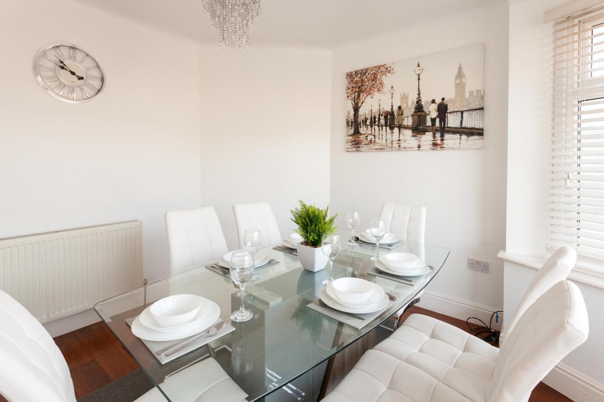 Cosy 3 Bedroom House In Quiet Residential Area